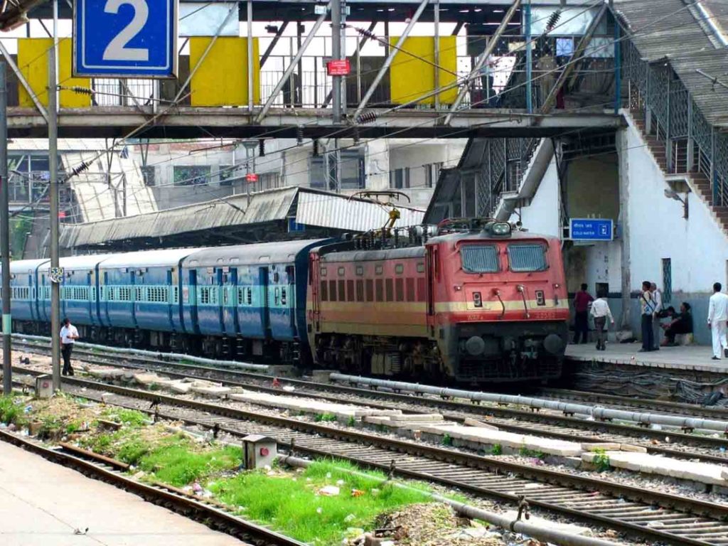 Railways’ Electrification Can Save ₹135 bn Every Year: Railway Board