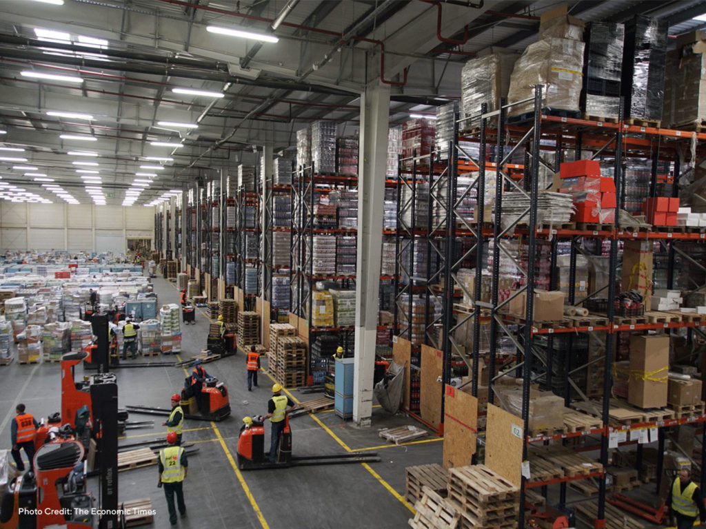 Warehouse biz gets online push amid pandemic