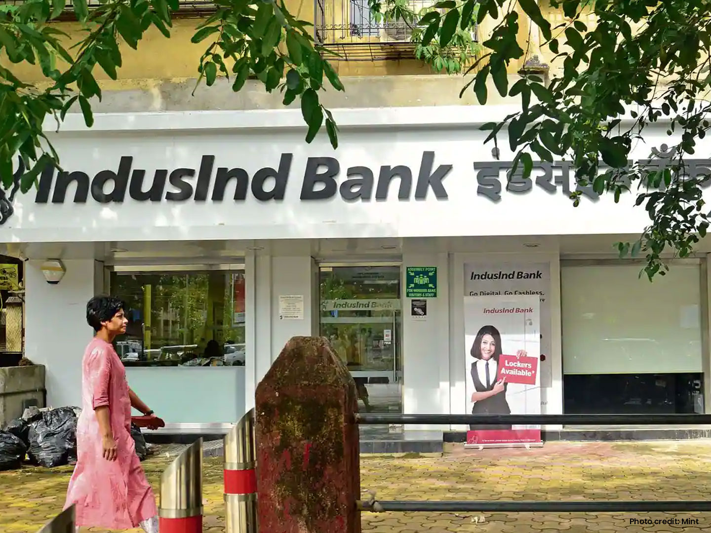 Got that bank. INDUSIND Bank. INDUSIND Bank logo.